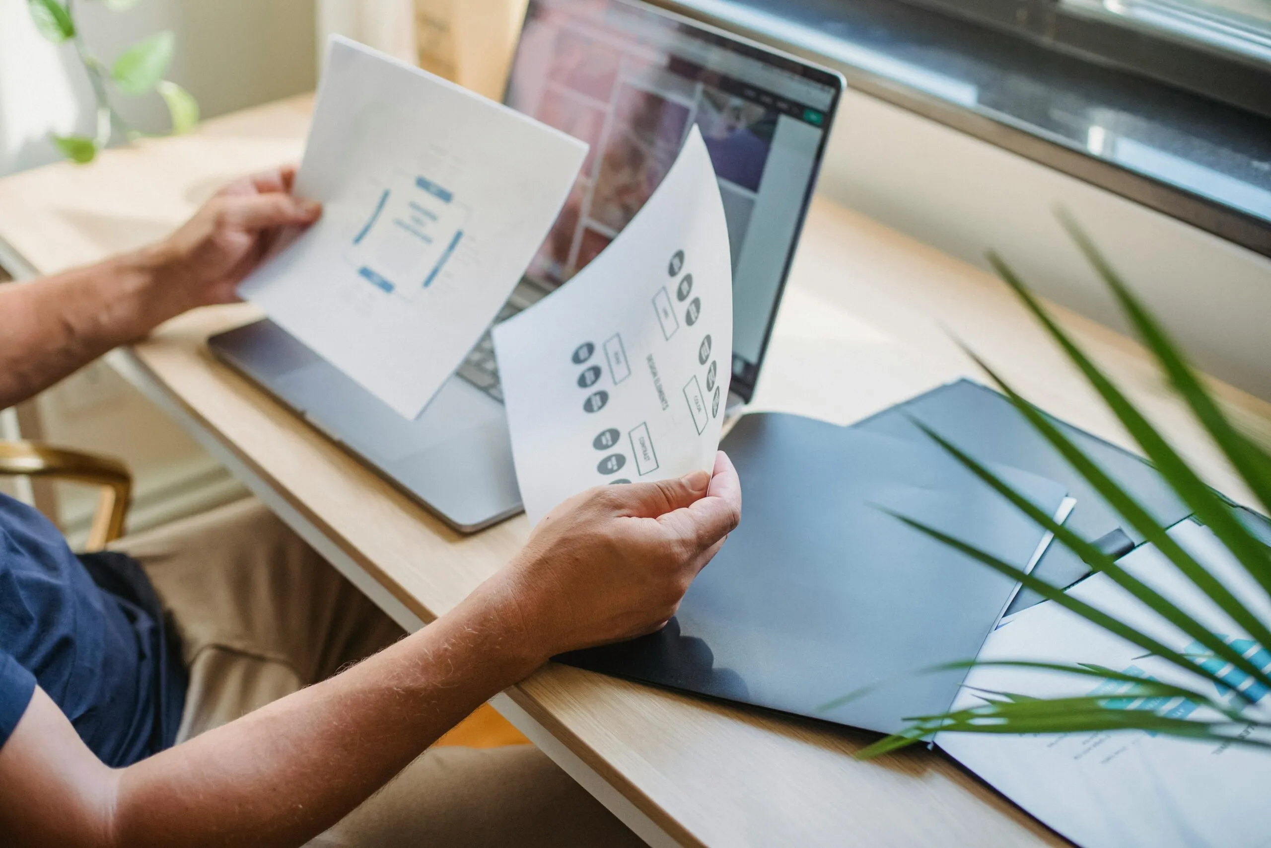 A professional evaluating different HTML templates, for increasing ebay sales